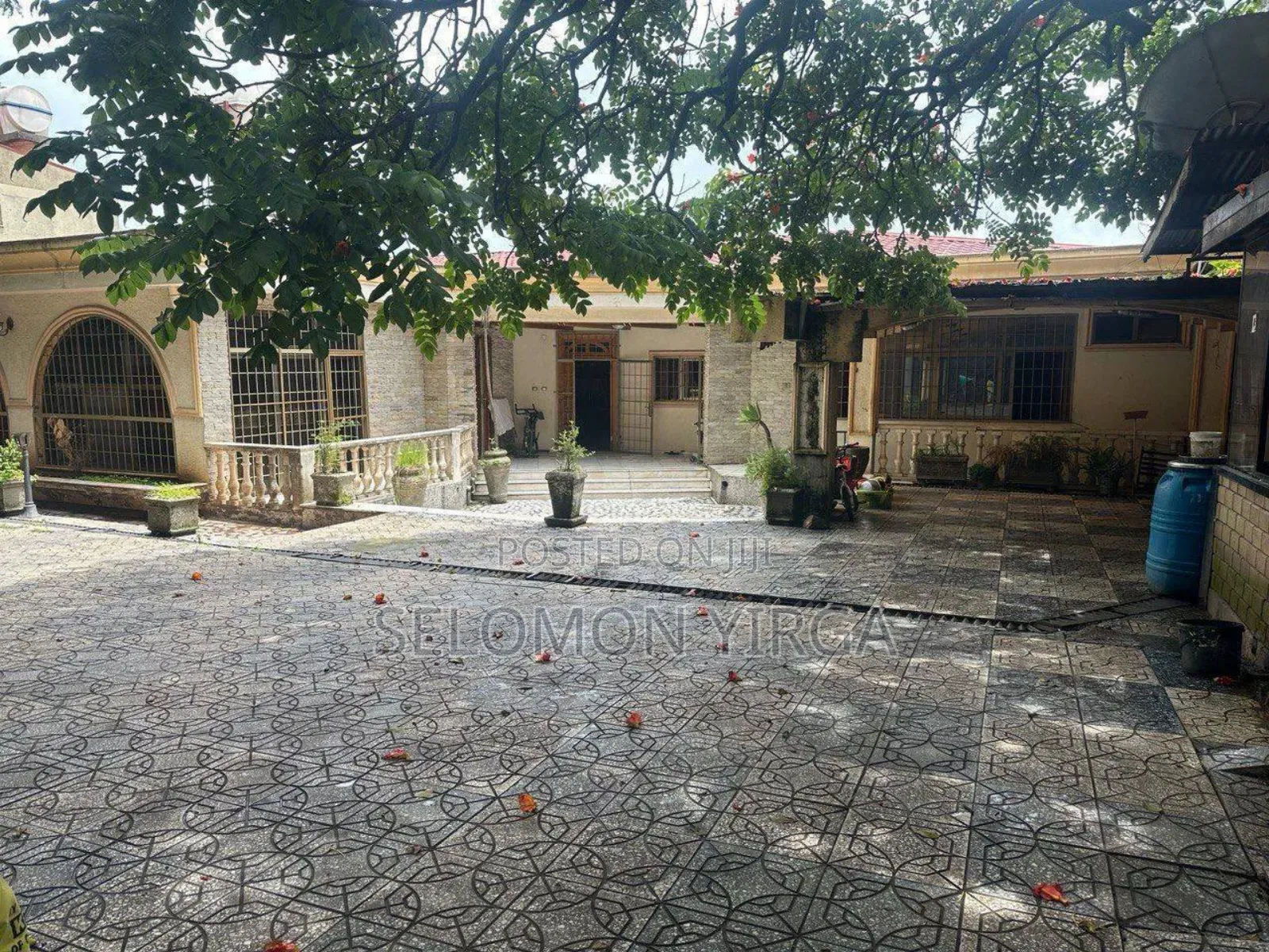 5bdrm Villa in Adis Ababa, Bole for sale