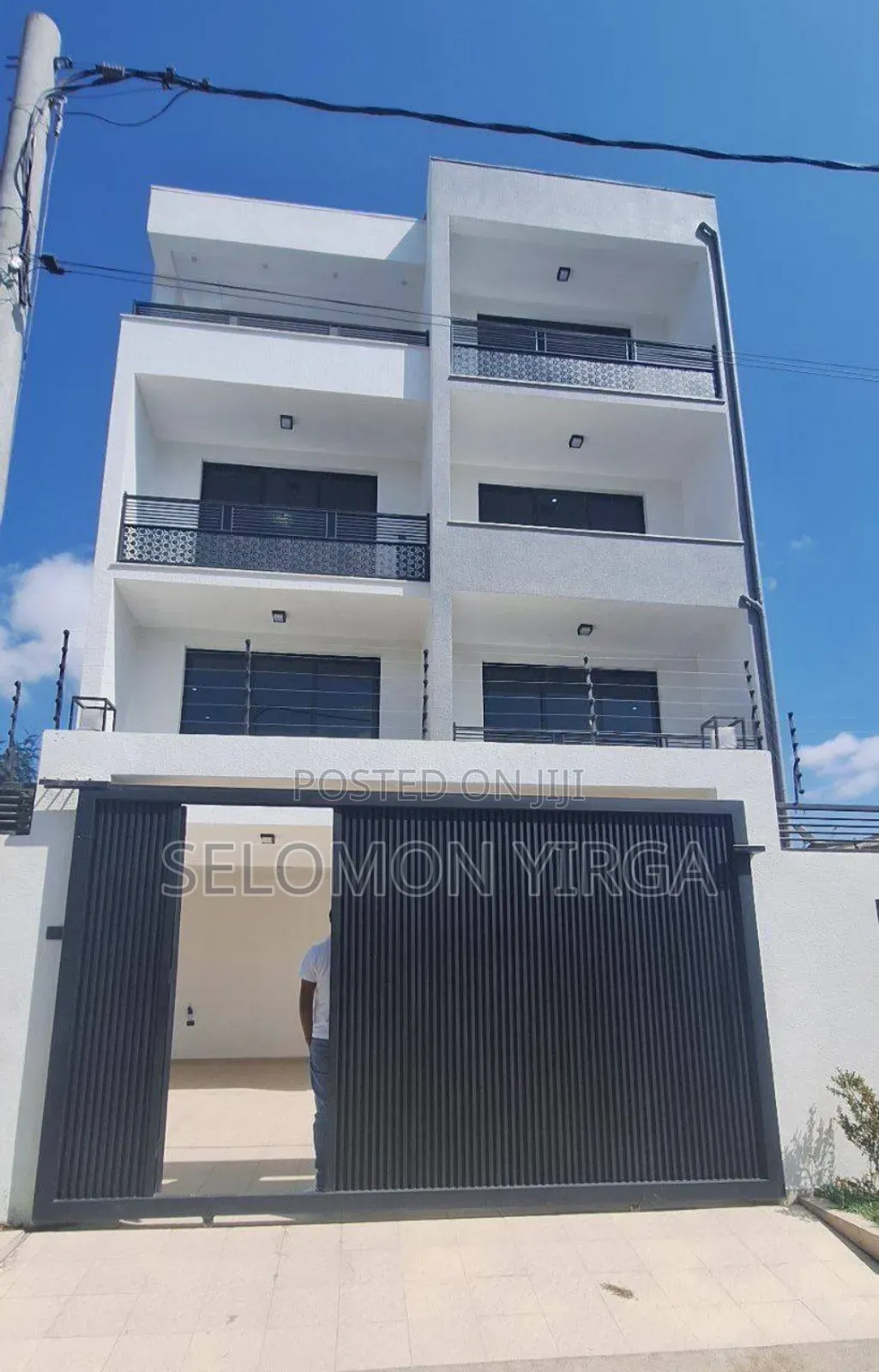 6bdrm Farm House in Adis Ababa, Bole for sale