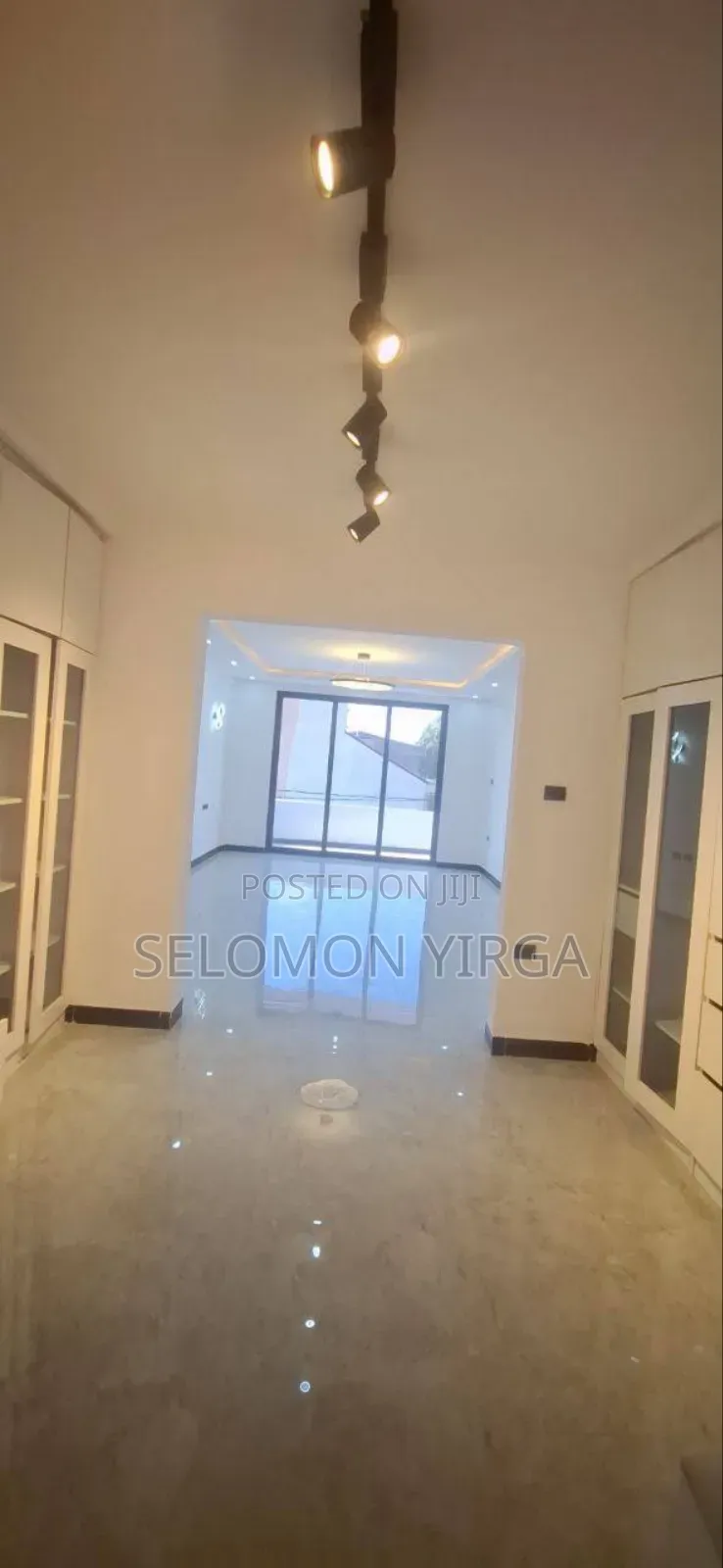 6bdrm Farm House in Adis Ababa, Bole for sale