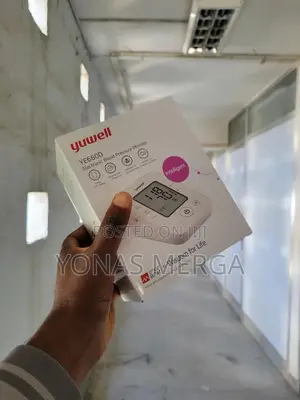 Photo - Total Automatic膰叶yuwell Blood Pressure Monitor乏蟬bp Machine