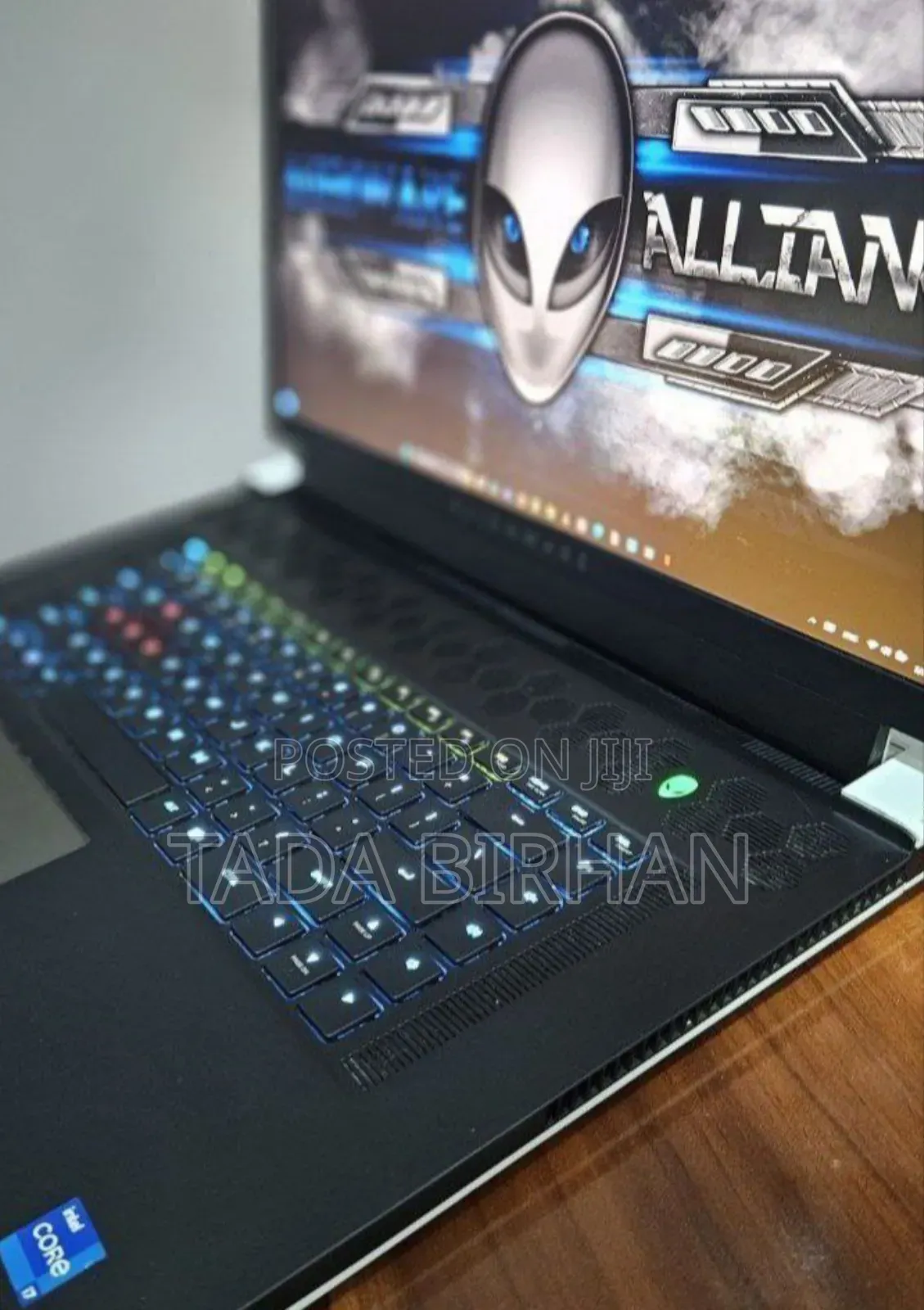 New Laptop Alienware M17x R2 16GB Intel Core I7 SSD 1T