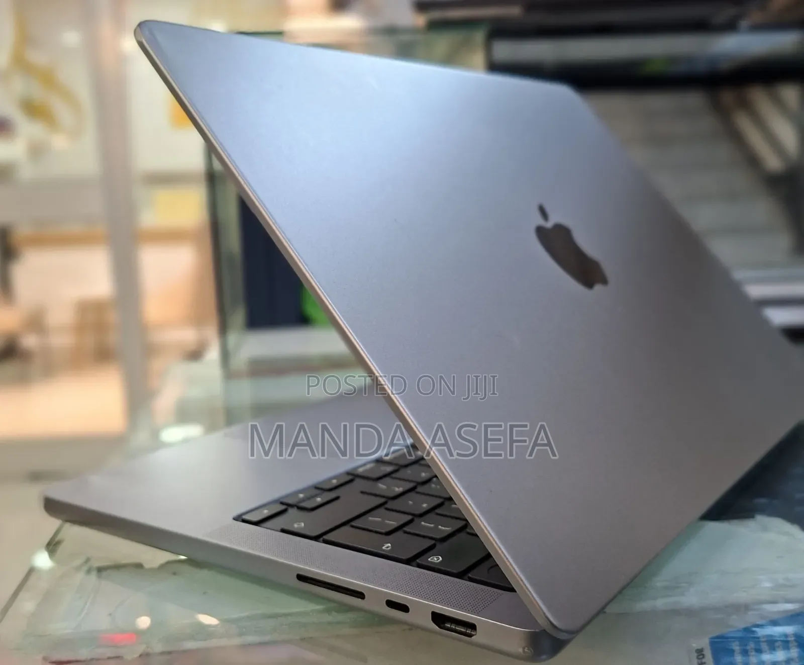 New Laptop Apple MacBook Pro M1 16GB Apple M1 Pro SSD 512GB