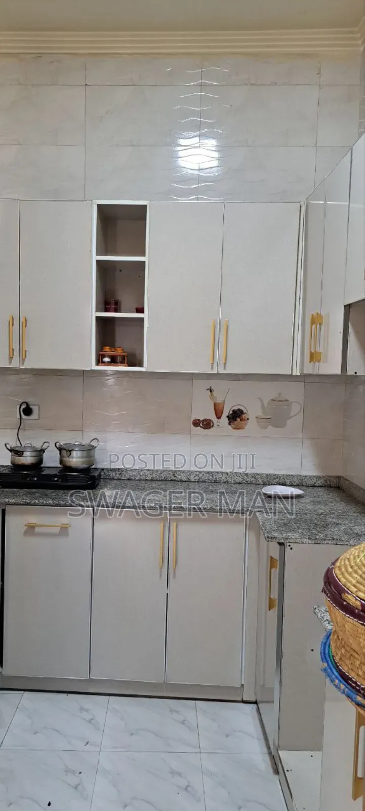 Furnished 5bdrm Villa in ጣፎ, Yeka for sale