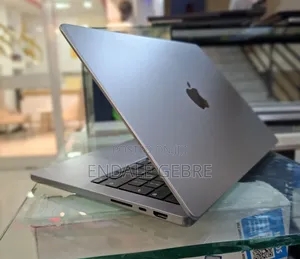 Photo - New Laptop Apple MacBook Pro 2021 M1 16GB Apple M1 Pro SSD 512GB