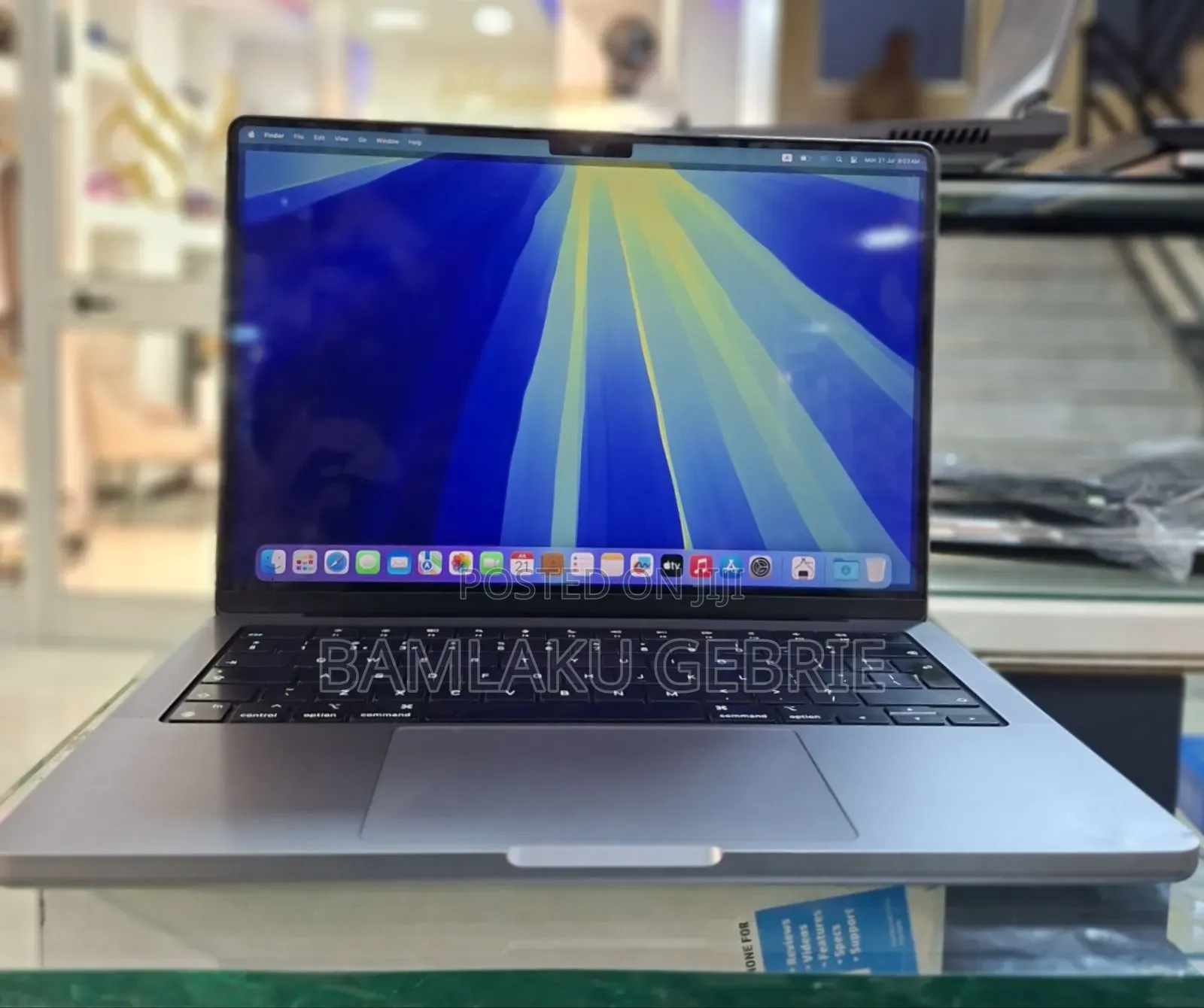 New Laptop Apple MacBook Pro 2021 M1 16GB Apple M1 Pro SSD 512GB