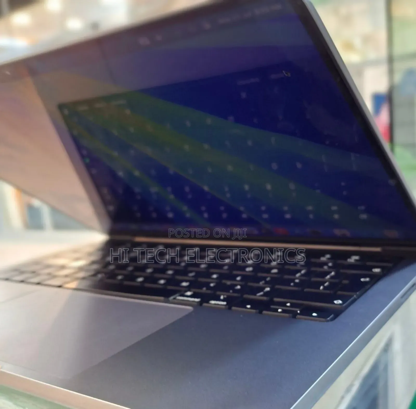 New Laptop Apple MacBook Pro 2021 M1 16GB Apple M1 Pro SSD 512GB