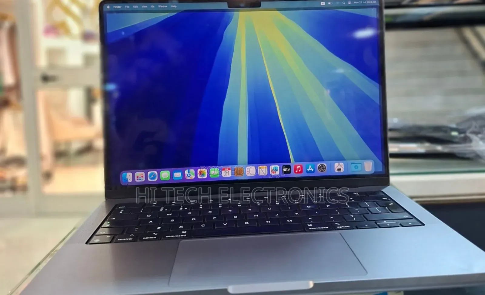 New Laptop Apple MacBook Pro 2021 M1 16GB Apple M1 Pro SSD 512GB