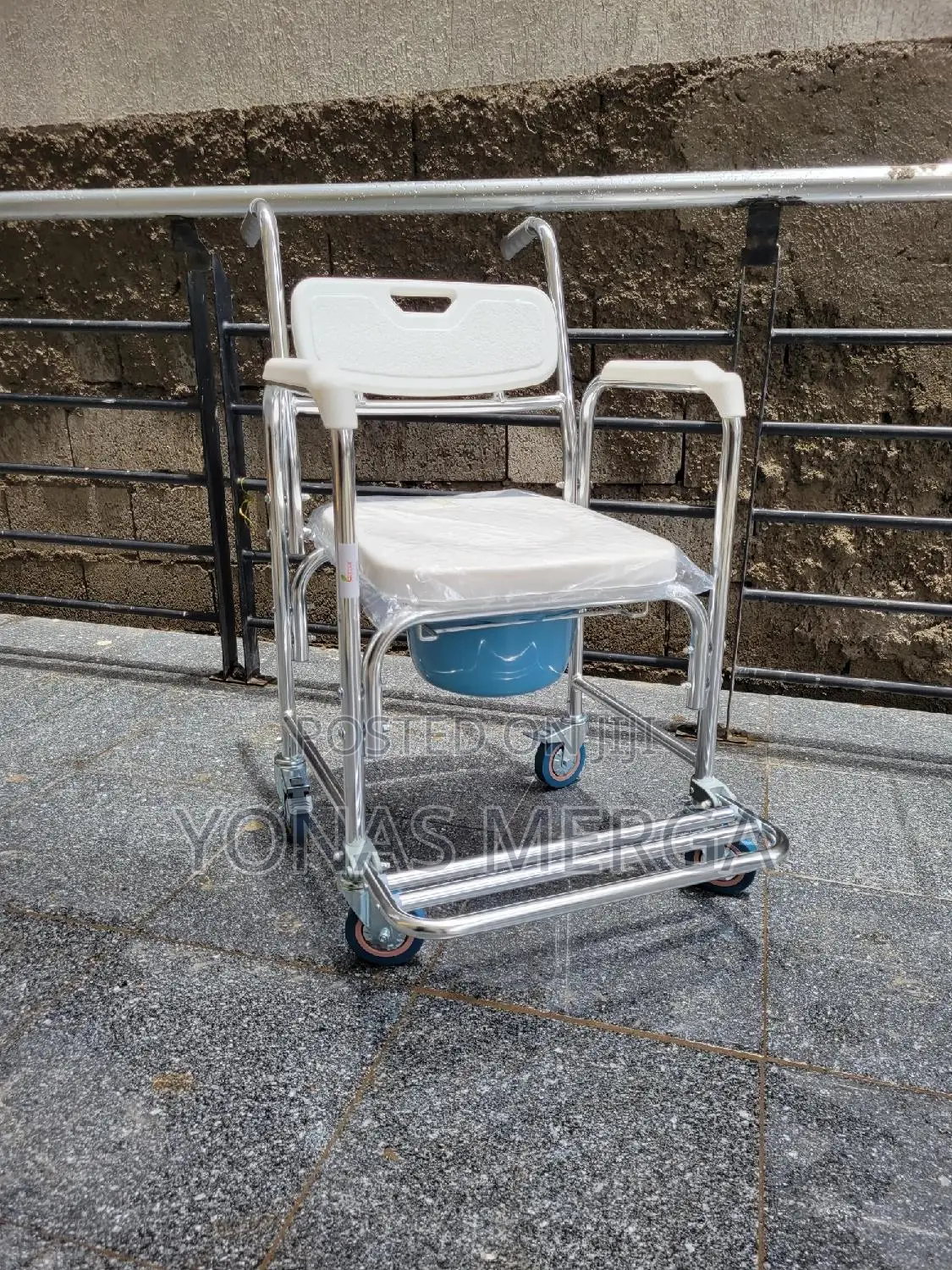 Commode Chair With Wheels啾虻toilet Chairة呂chair/With Wheeled