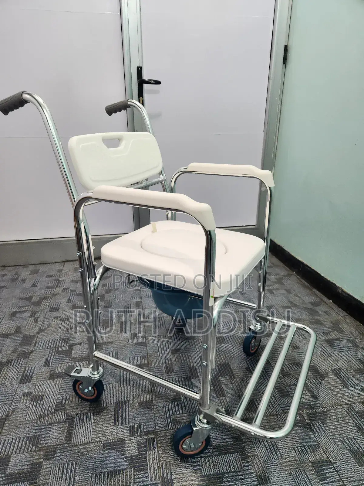 Wheelchair貿易commode Wheelchair先生wheelchair懲戒commode New