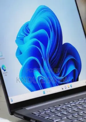 Photo - New Laptop Lenovo ThinkPad Yoga 32GB Intel Core I7 SSD 1T