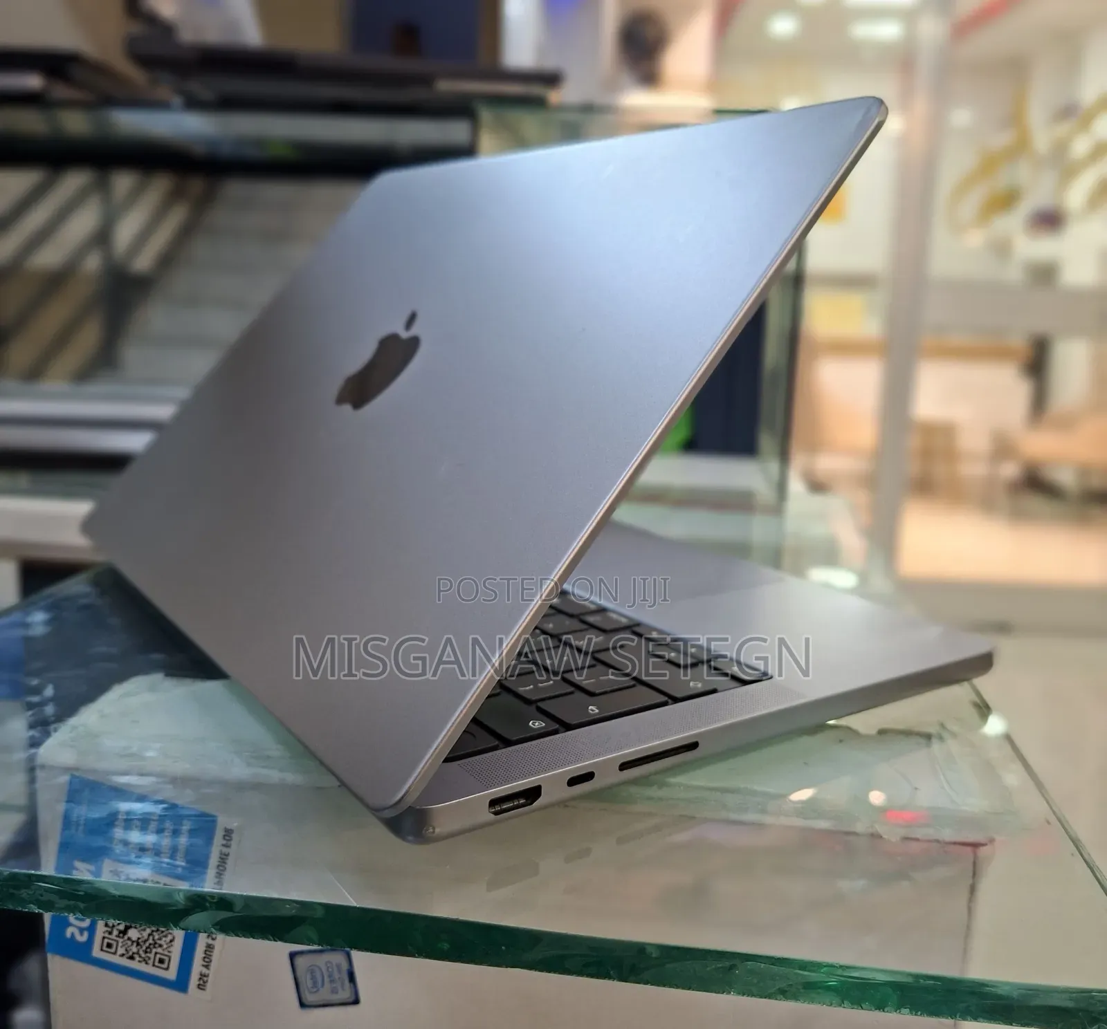 New Laptop Apple MacBook Pro M1 16GB Apple M1 SSD 512GB