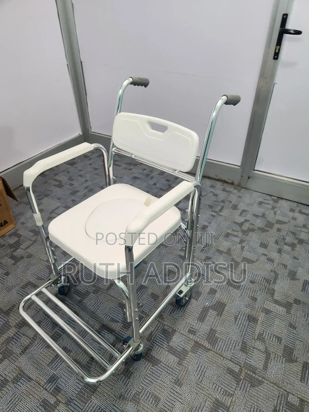 Commode Four Wheel Wheelchair堵截wheelchair管道commode Wheelchai