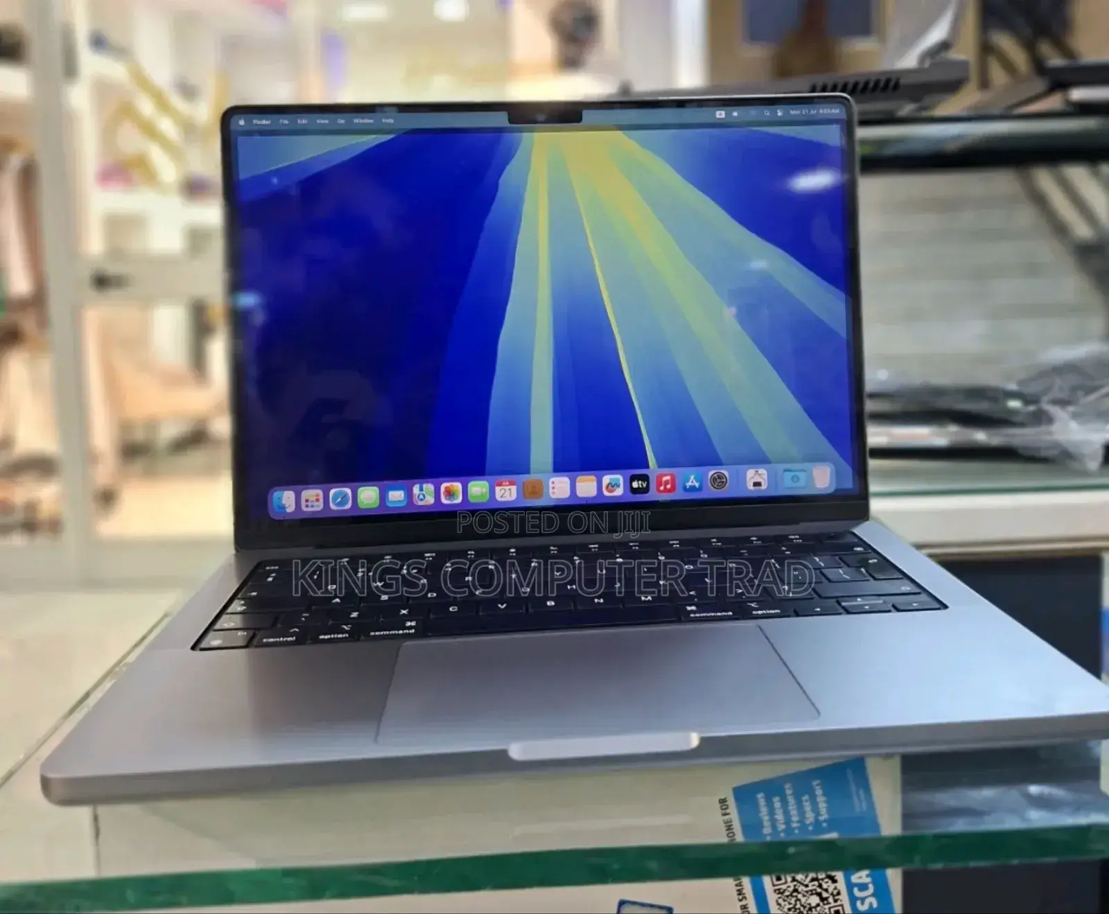 New Laptop Apple MacBook Pro 2021 M1 16GB Apple M1 SSD 512GB
