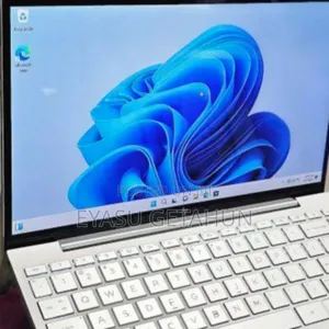 New Laptop HP Envy 13 16GB Intel Core I5 SSD 512GB