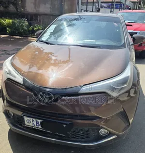 Photo - Toyota C-HR 2017 Brown