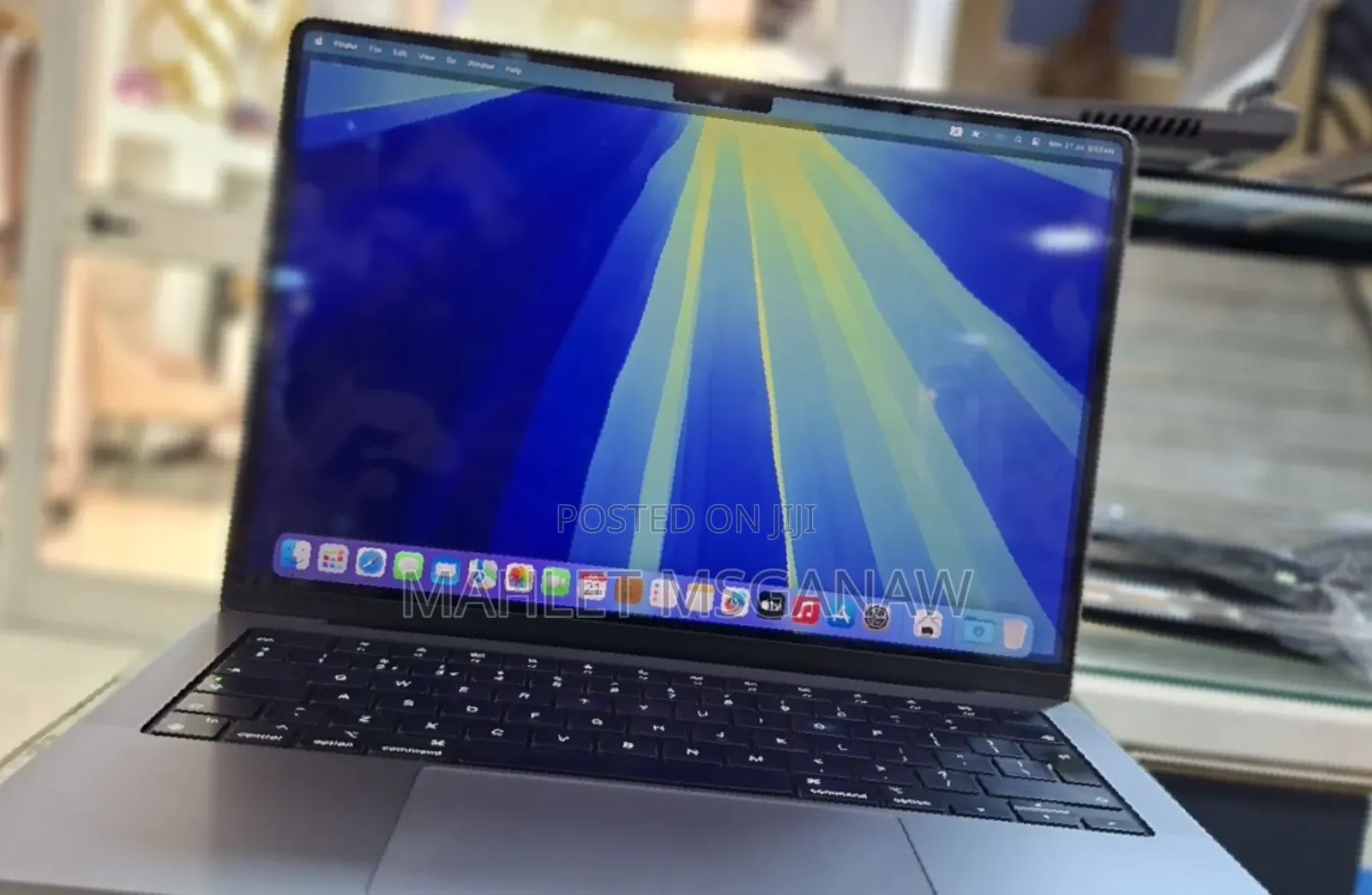 New Laptop Apple MacBook Pro M1 16GB Intel Core I7 SSD 512GB