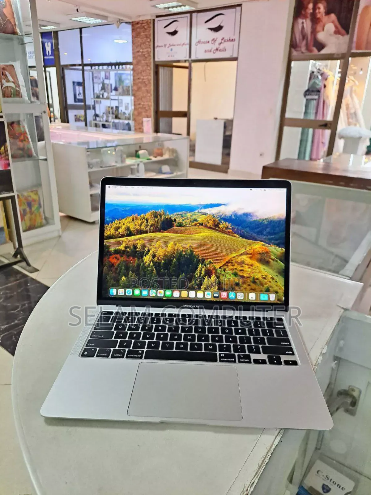 New Laptop Apple MacBook Air 2020 M1 8GB Apple M1 SSHD (Hybrid) 256GB