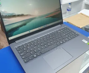 New Laptop Lenovo LOQ 15IRH8 16GB Intel Core I5 SSD 512GB