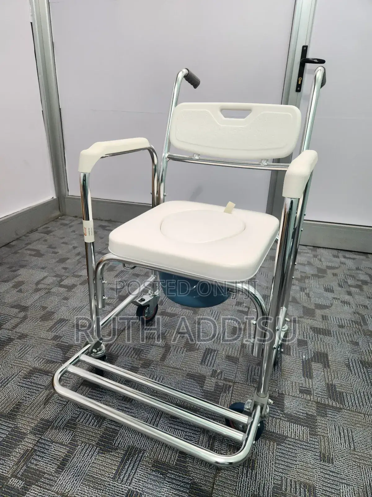 Wheelchair笑瓶commode Wheelchair重大wheelchair Commode New