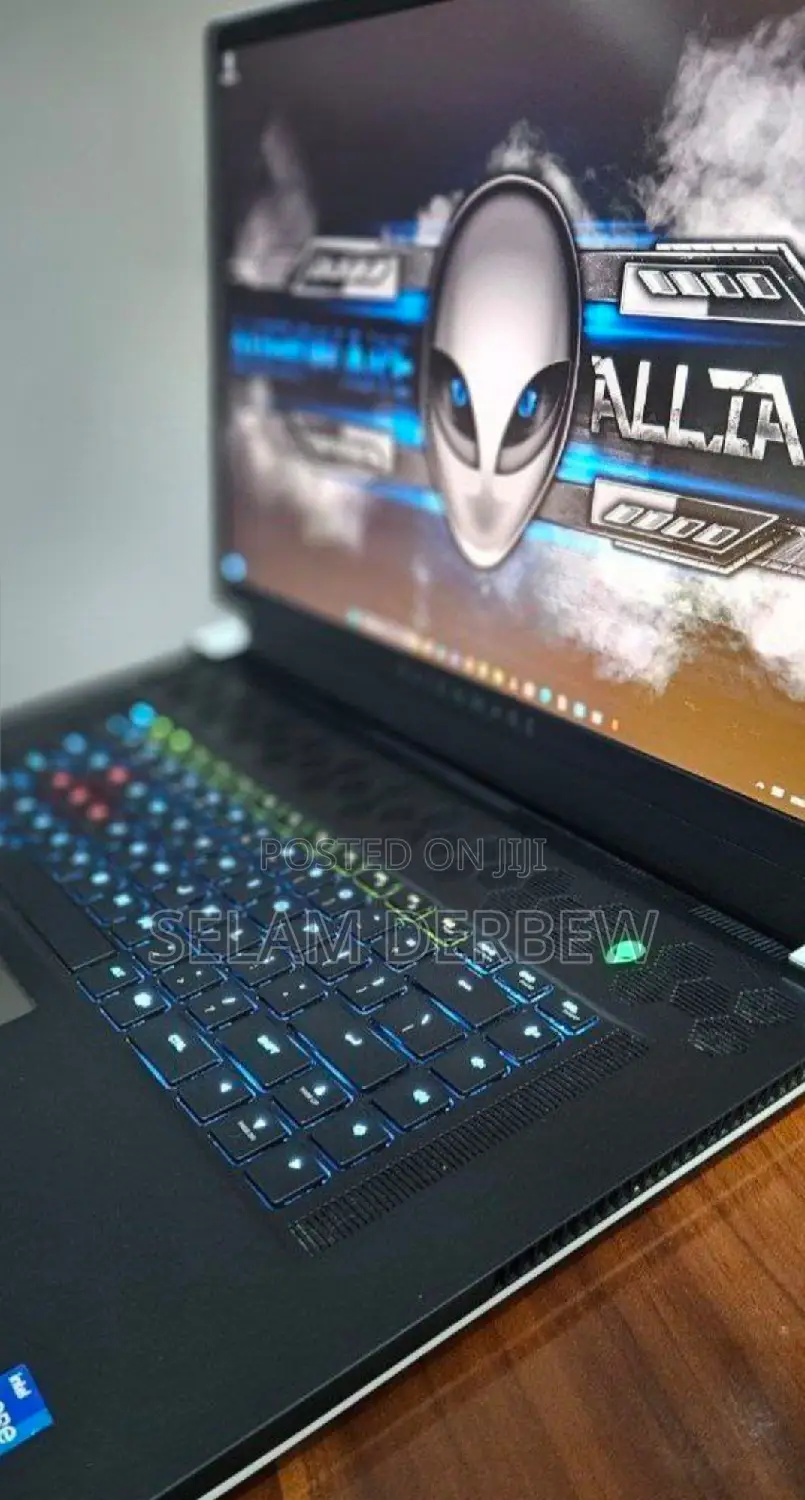 New Laptop Dell Alienware X17 R1 16GB Intel Core I7 SSD 512GB