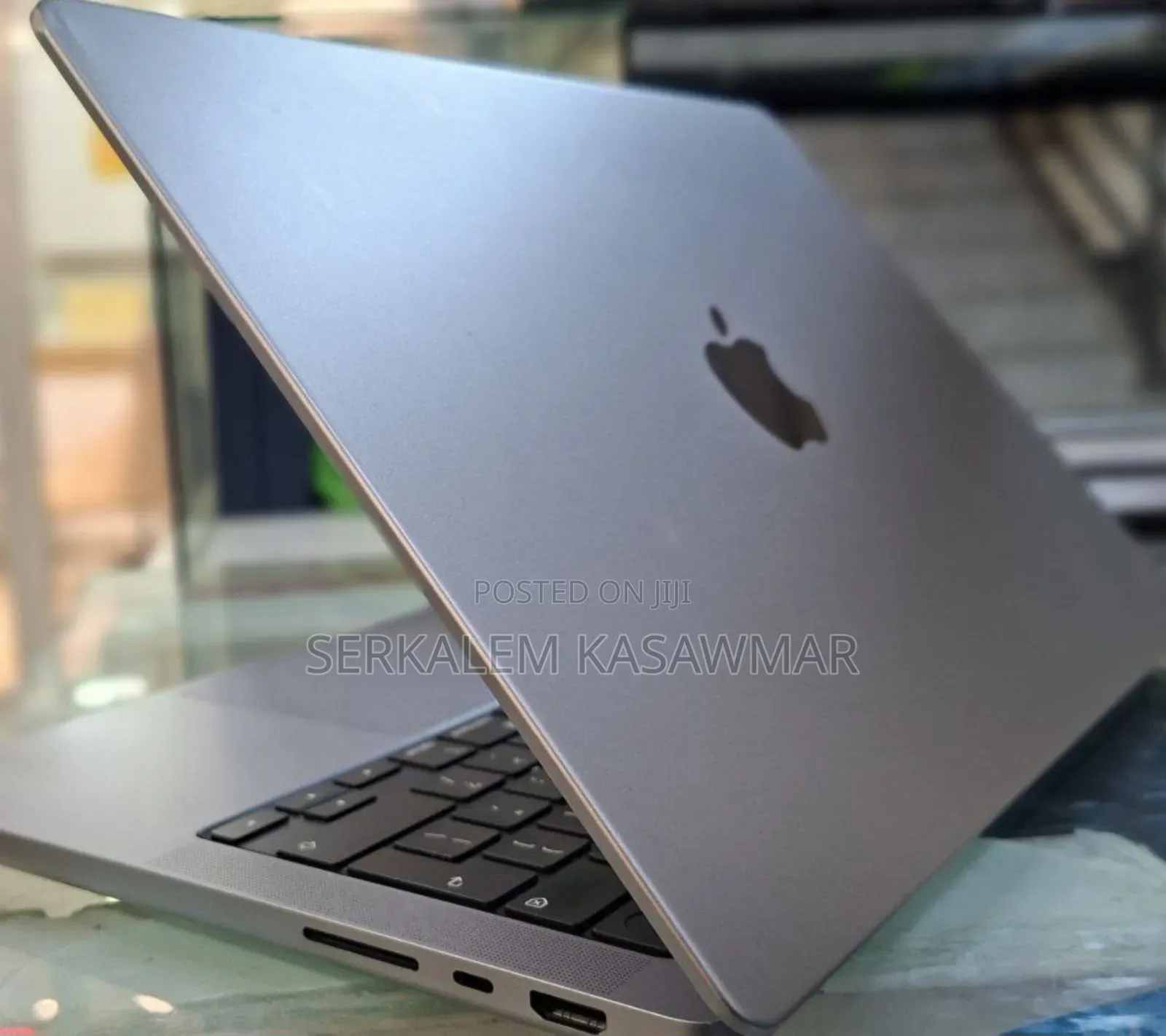 New Laptop Apple MacBook Pro 2021 M1 16GB Apple M1 SSD 512GB