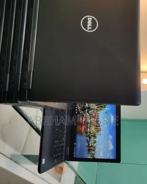 Photo - New Laptop Dell 16GB Intel Core I7 SSD 512GB