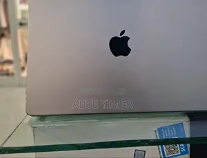 Photo - New Laptop Apple MacBook Pro M1 16GB Intel Core M SSD 512GB