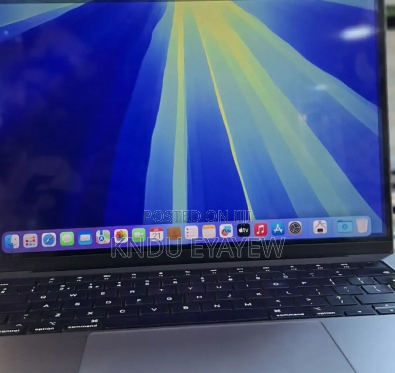 New Laptop Apple MacBook Pro M1 16GB Apple M1 SSD 512GB