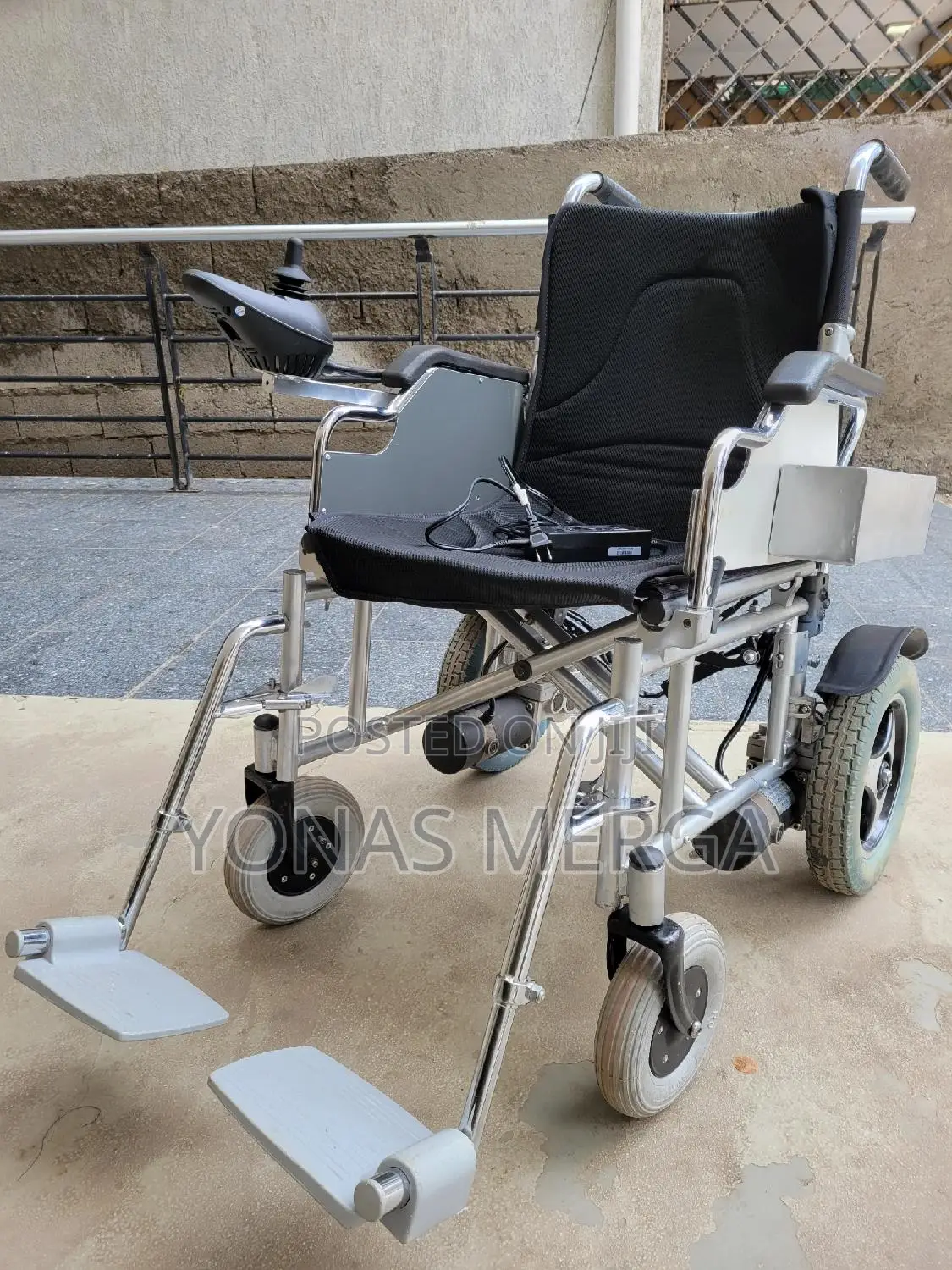 Moterize Electronic Wheelchair卞領light Weight Battery Wilcher