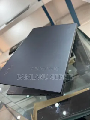 Photo - New Laptop Lenovo Yoga 7i 16GB AMD Ryzen 7 SSD 512GB