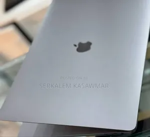 New Laptop Apple MacBook Pro 2017 16GB Intel Core I7 SSD 512GB