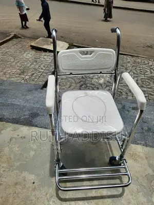 Commode Wheelchair脆弱wheelchair Commode骨骼commode Wheelchair