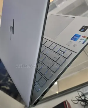 New Laptop HP Pavilion 17 16GB Intel Core I5 SSD 1T