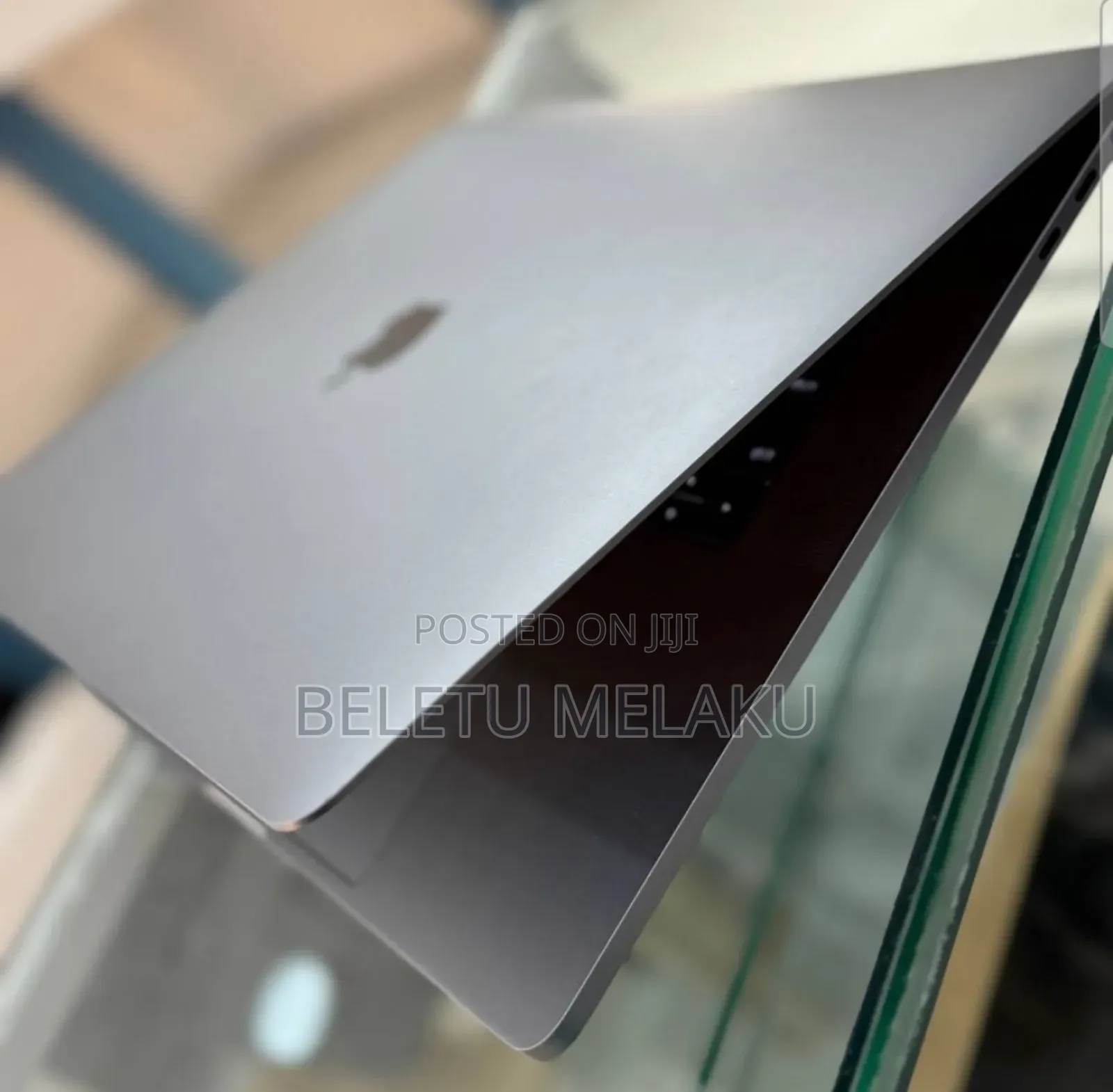 New Laptop Apple MacBook Pro 2017 16GB Intel Core I7 SSD 512GB