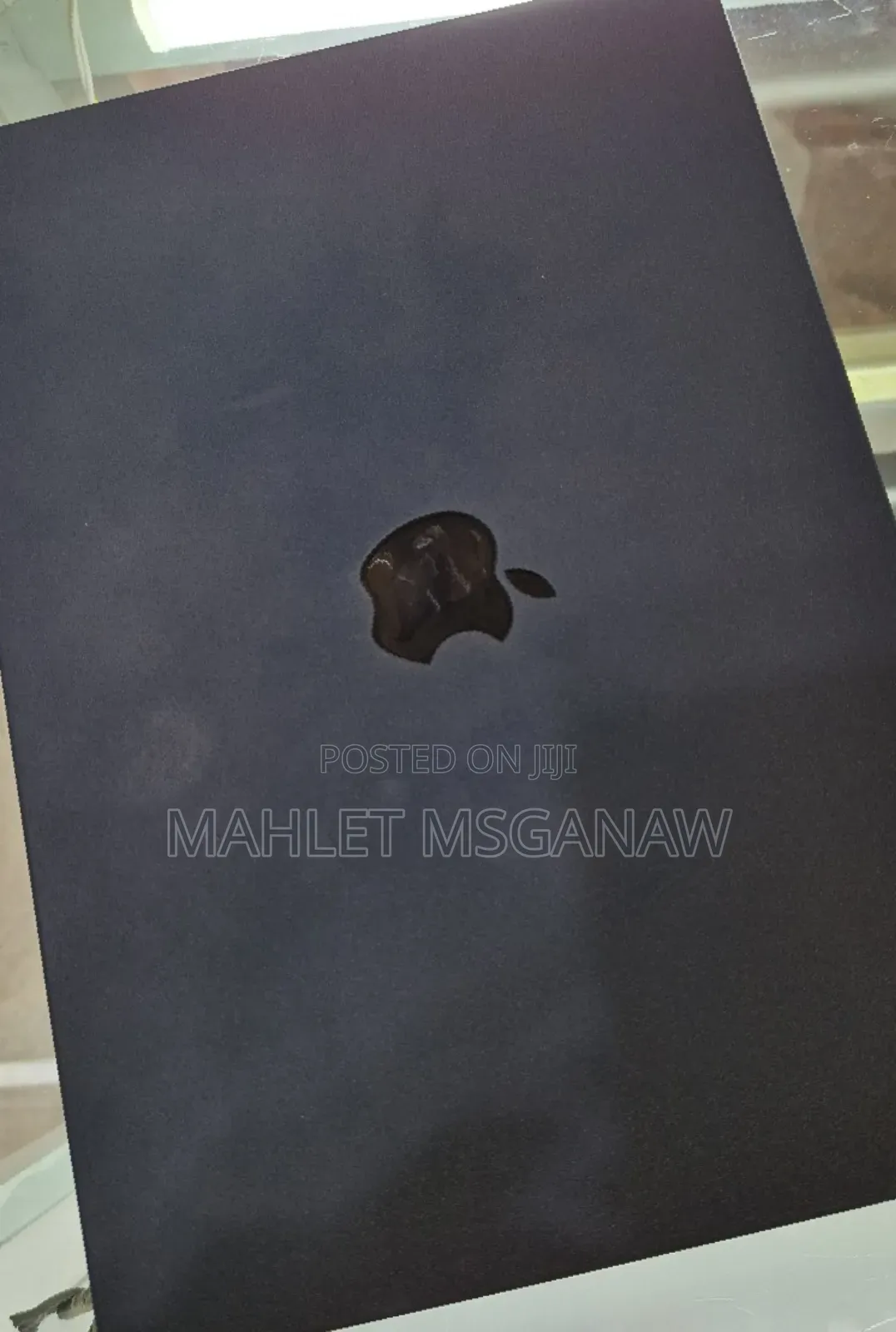 New Laptop Apple MacBook Air 2022 M2 8GB SSD 512GB