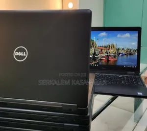 New Laptop Dell Precision 15 3520 16GB Intel Core I7 SSD 512GB