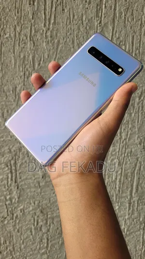 New Samsung Galaxy S10 5G 256 GB Silver
