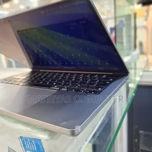 Photo - New Laptop Apple MacBook Pro 2021 M1 16GB Apple M1 SSD 512GB