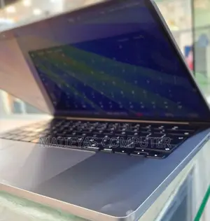 New Laptop Apple MacBook Pro 2021 M1 16GB Apple M1 SSD 512GB