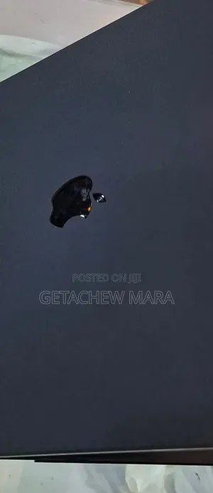 New Laptop Apple MacBook Pro M1 8GB Intel SSD 256GB