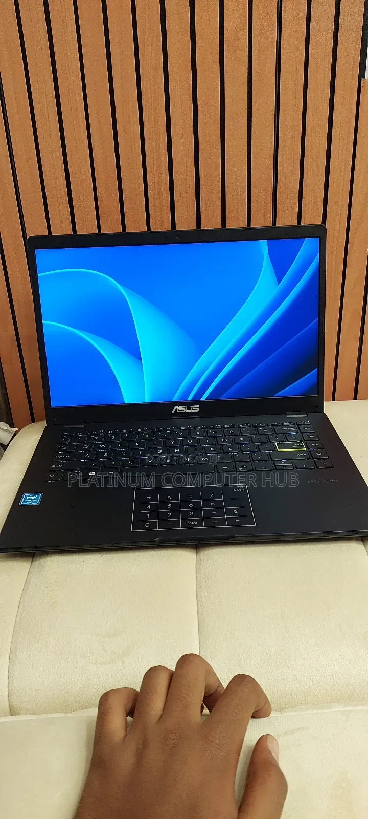 New Laptop Asus VivoBook S550CA 4GB Intel Celeron SSD 128GB