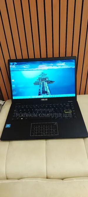 New Laptop Asus VivoBook S550CA 4GB Intel Celeron SSD 128GB