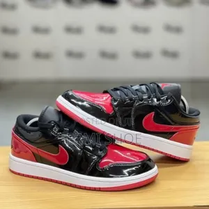 Nike Air Jordan 1 Low Shoe
