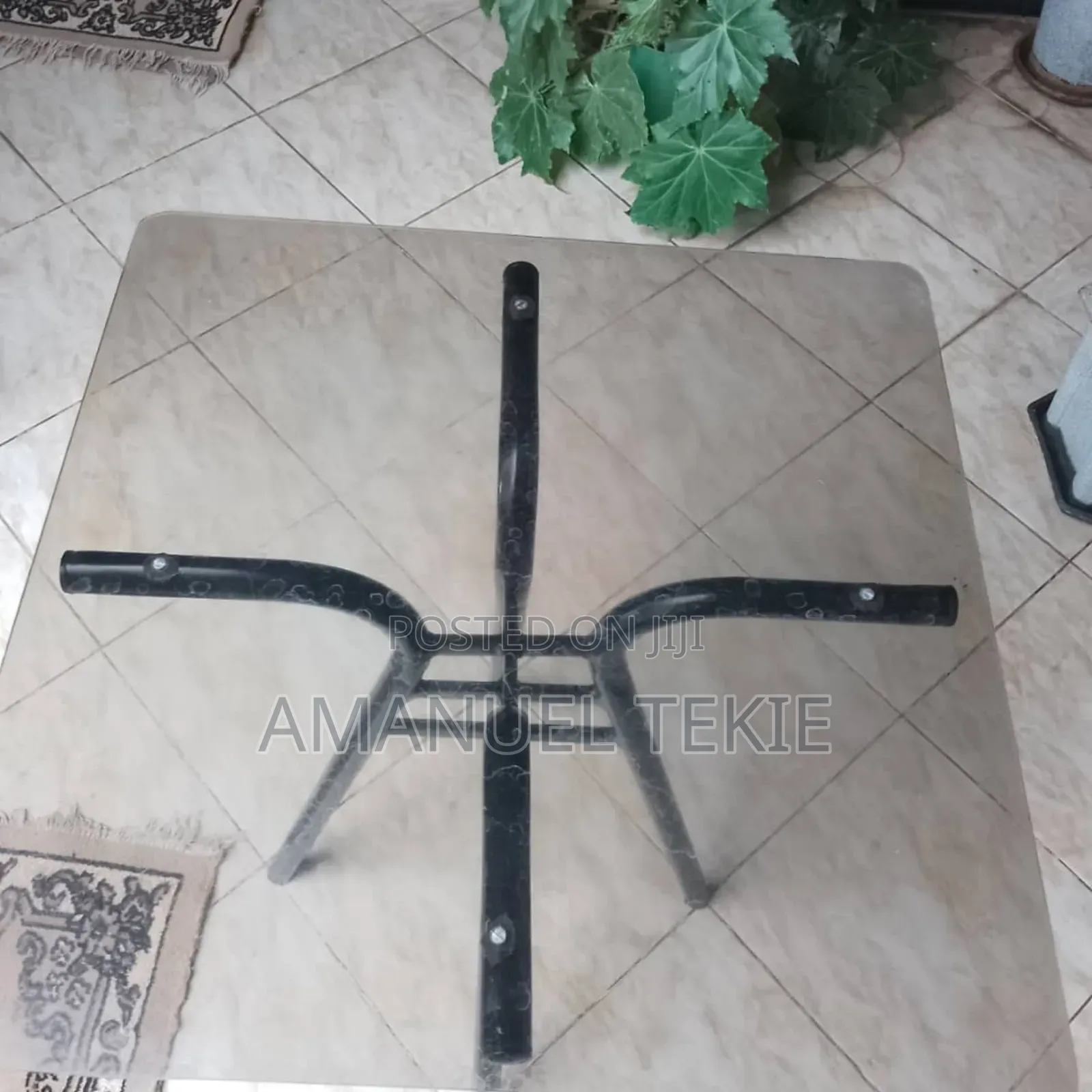 Restaurant Cafe Table