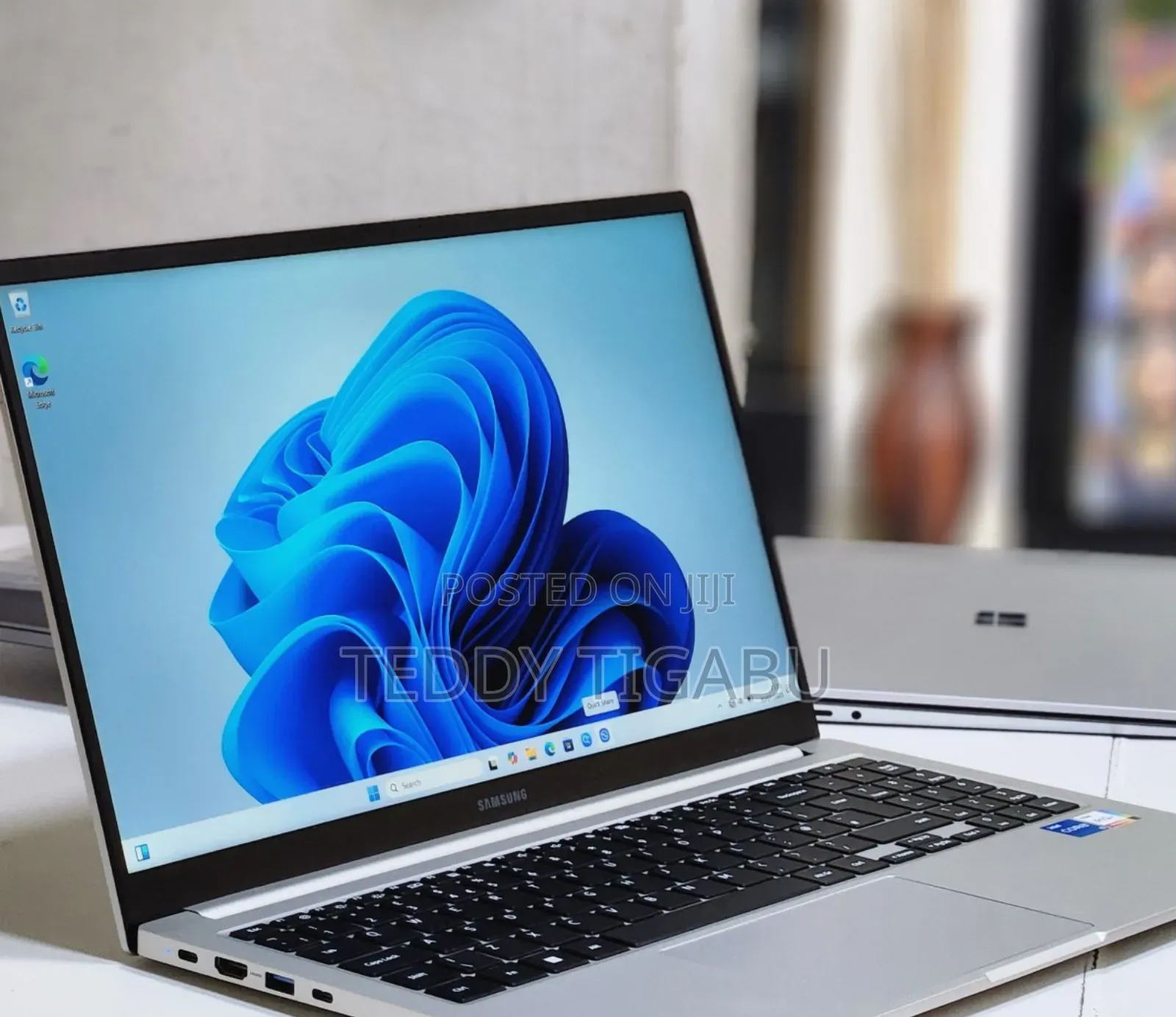 New Laptop Samsung 8GB Intel Core I5 SSD 512GB