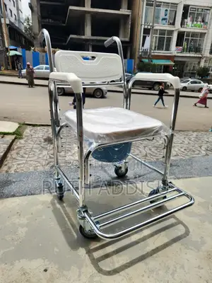 Photo - Commode Wheelchair段考commode Wheelchair管制commode Wheelchair