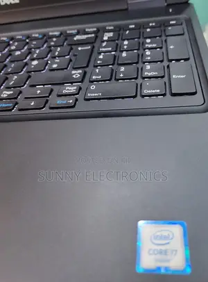 New Laptop Dell Precision 15 3520 16GB Intel Core I7 SSD 512GB