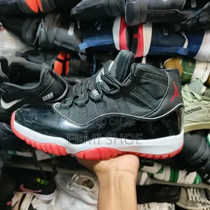 Jordan 11 Classic Style