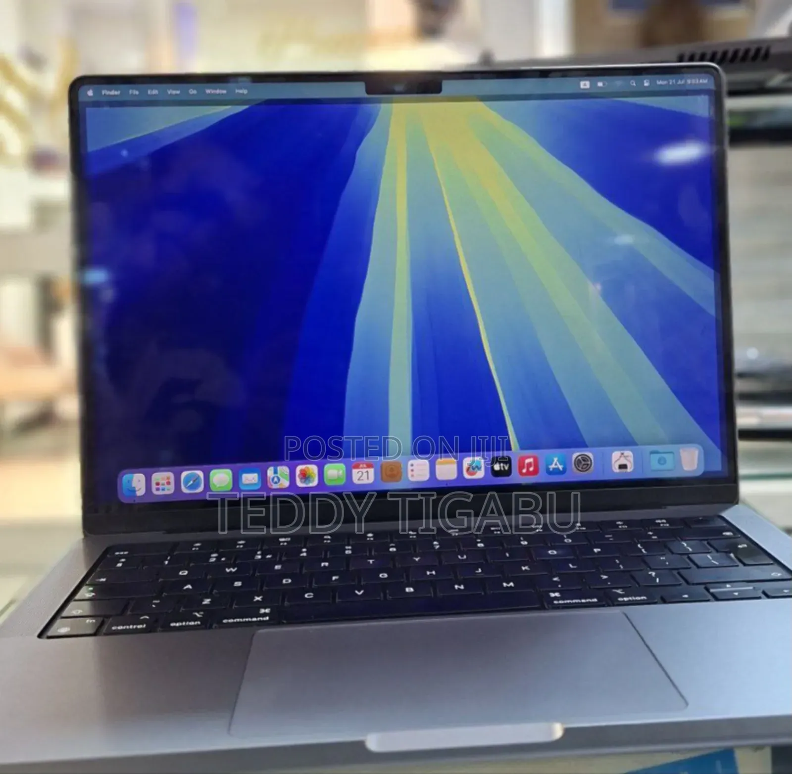 New Laptop Apple MacBook Pro 2021 M1 16GB Apple M1 SSD 512GB