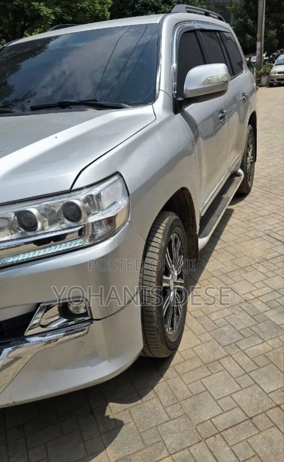 Toyota Land Cruiser 2011 Silver